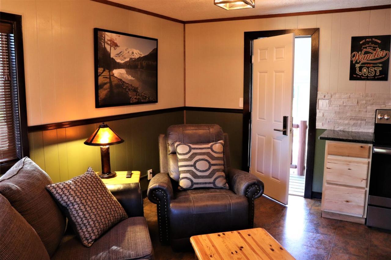 Lone Fir Resort Cougar Εξωτερικό φωτογραφία